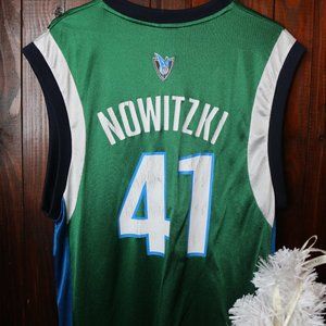 Adidas Mavs Nowitzki jersey
